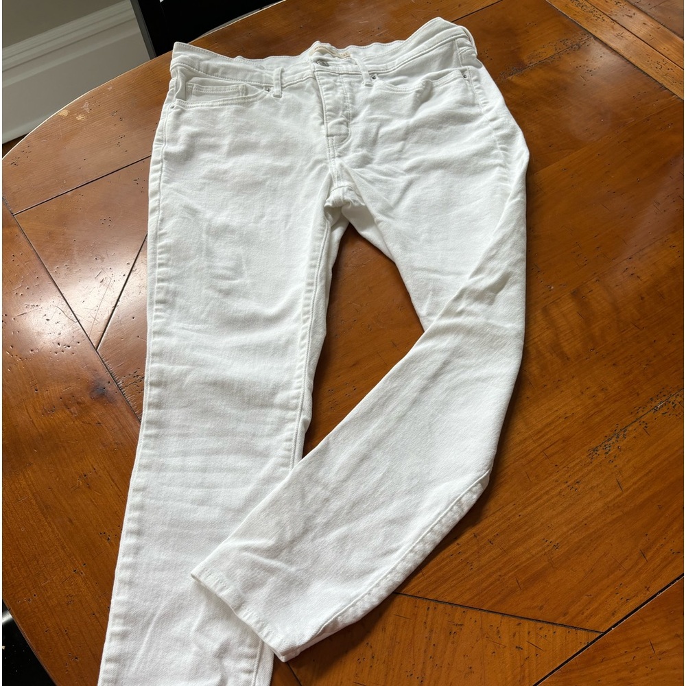 Levi’s women white skinny jeans